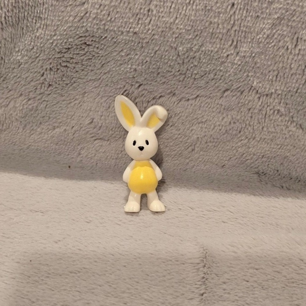 Miniature White and Yellow Plastic Bunny Rabbit Figurine Small Animal Toy 1.5"